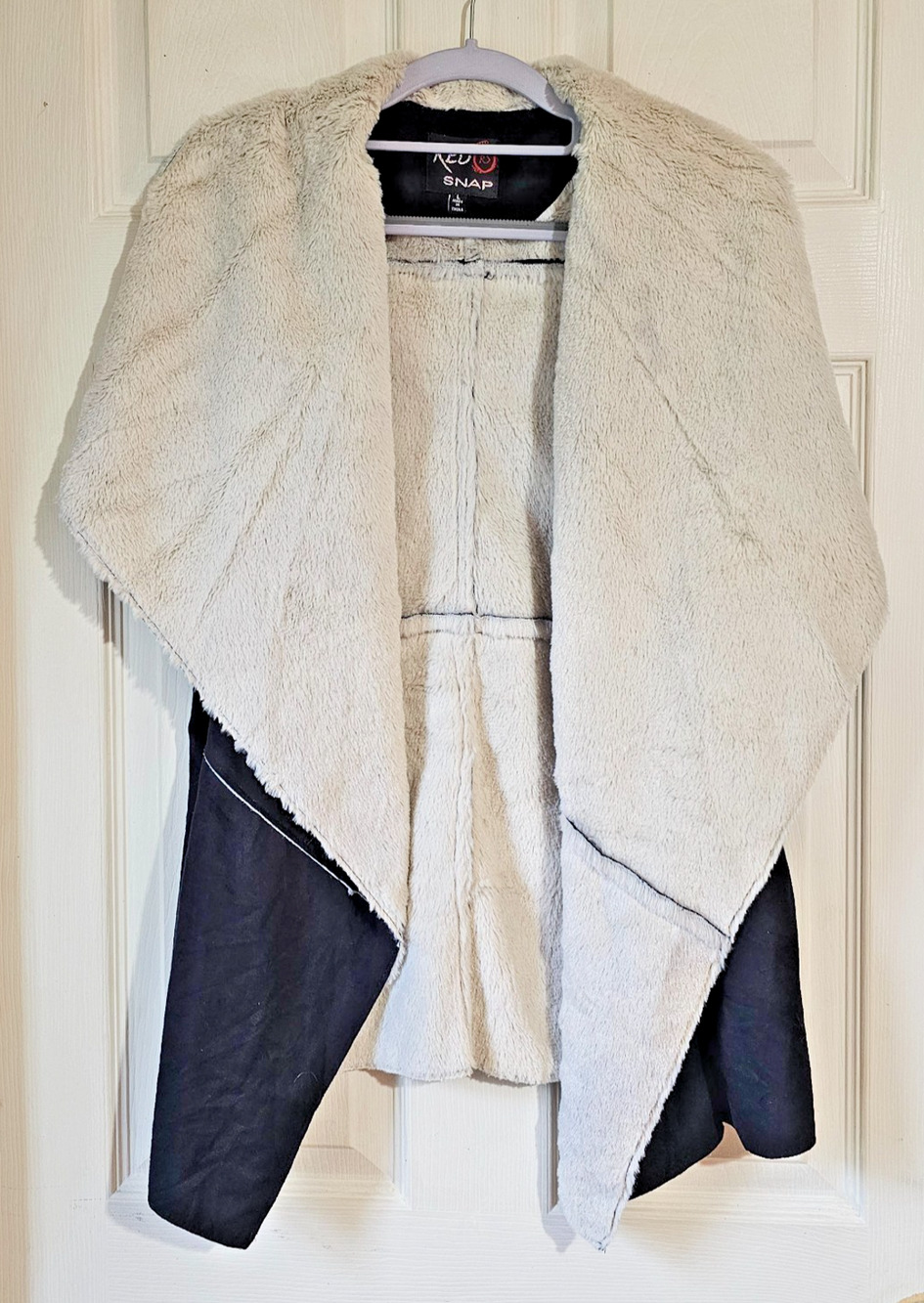 RED SNAP Faux Fur Waterfall Vest Jacket Cream Black Open Front Size Large